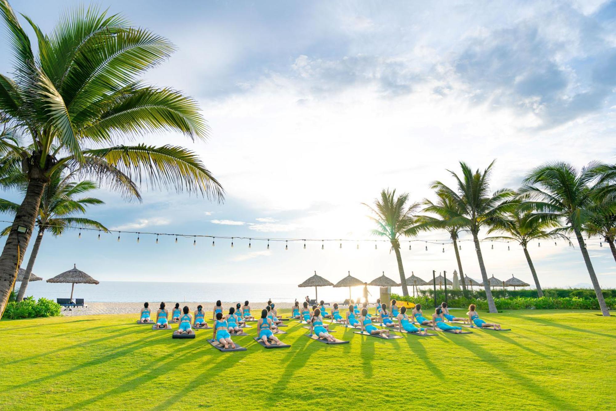 Wyndham Hoi An Royal Beachfront Resort & Villas Екстер'єр фото