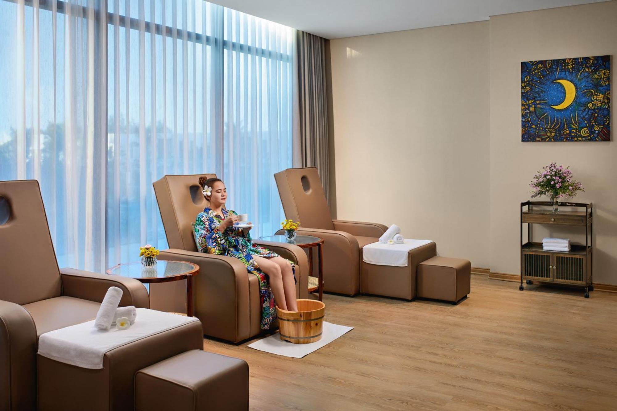 Wyndham Hoi An Royal Beachfront Resort & Villas Екстер'єр фото