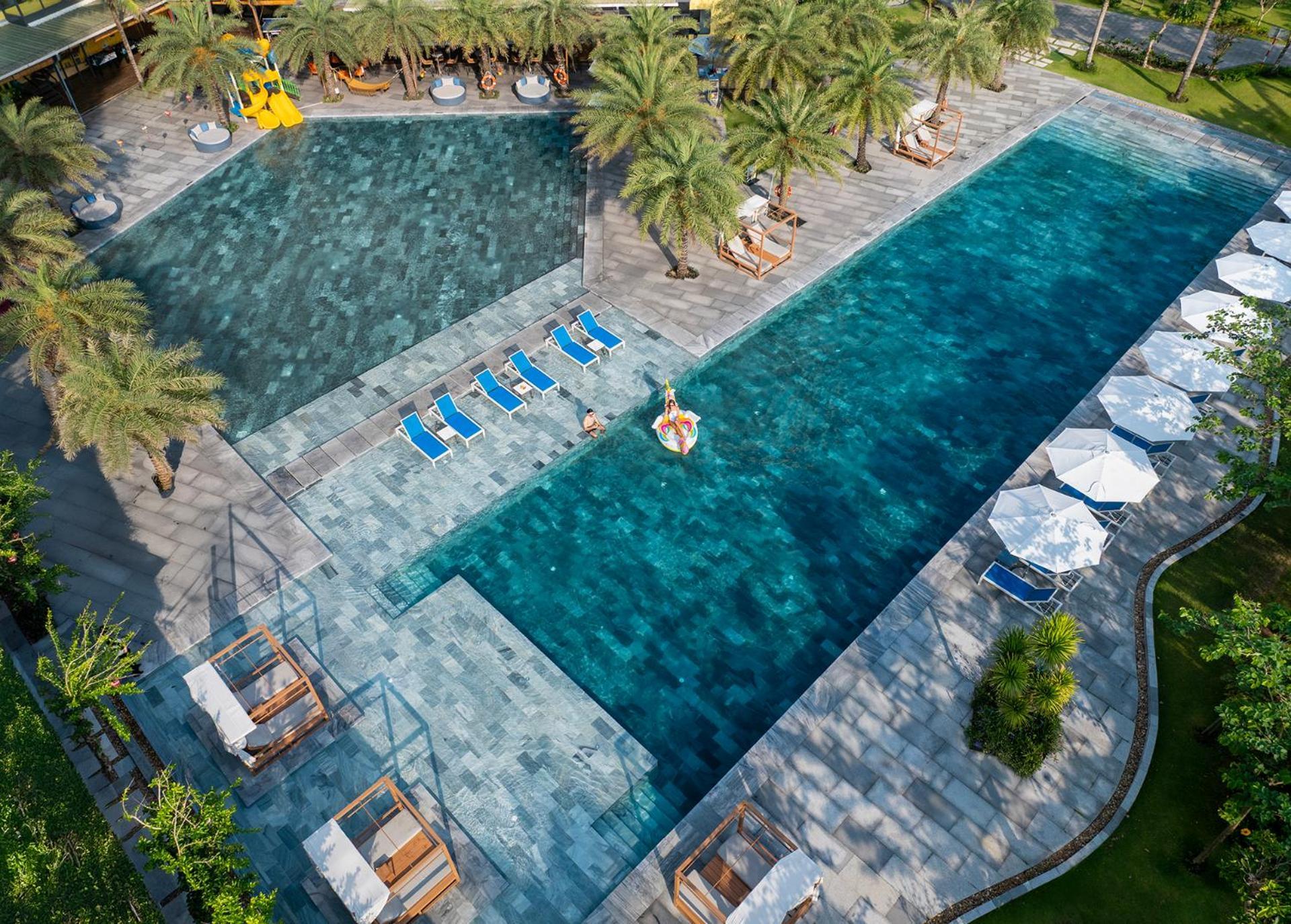 Wyndham Hoi An Royal Beachfront Resort & Villas Екстер'єр фото
