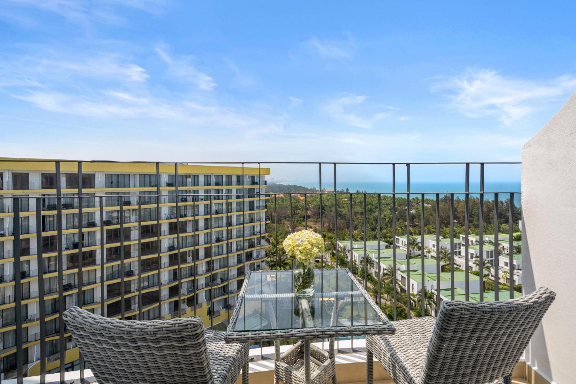 Wyndham Hoi An Royal Beachfront Resort & Villas Екстер'єр фото