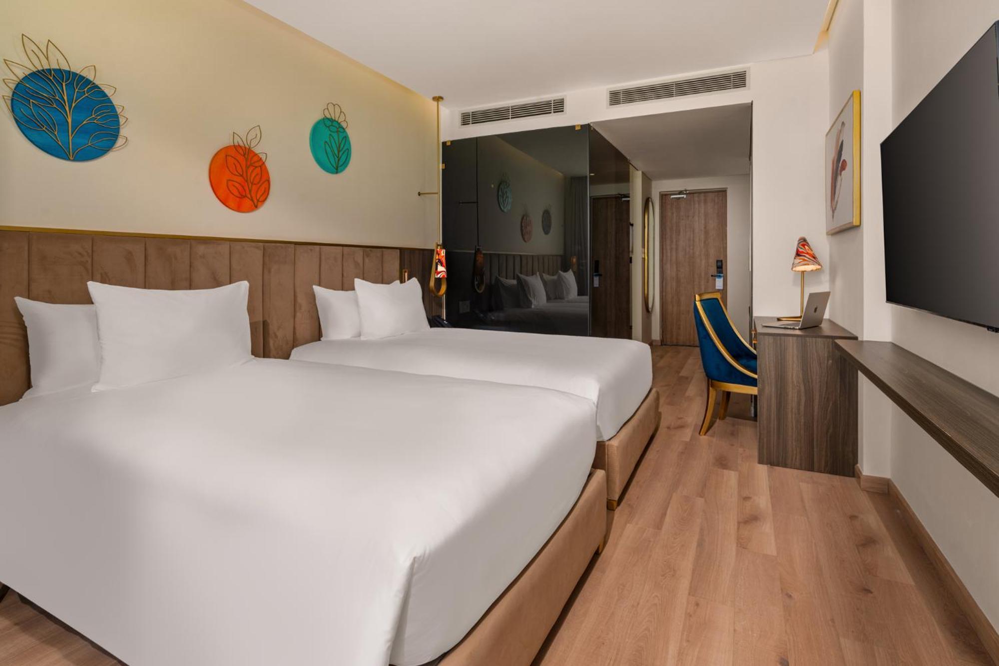 Wyndham Hoi An Royal Beachfront Resort & Villas Екстер'єр фото