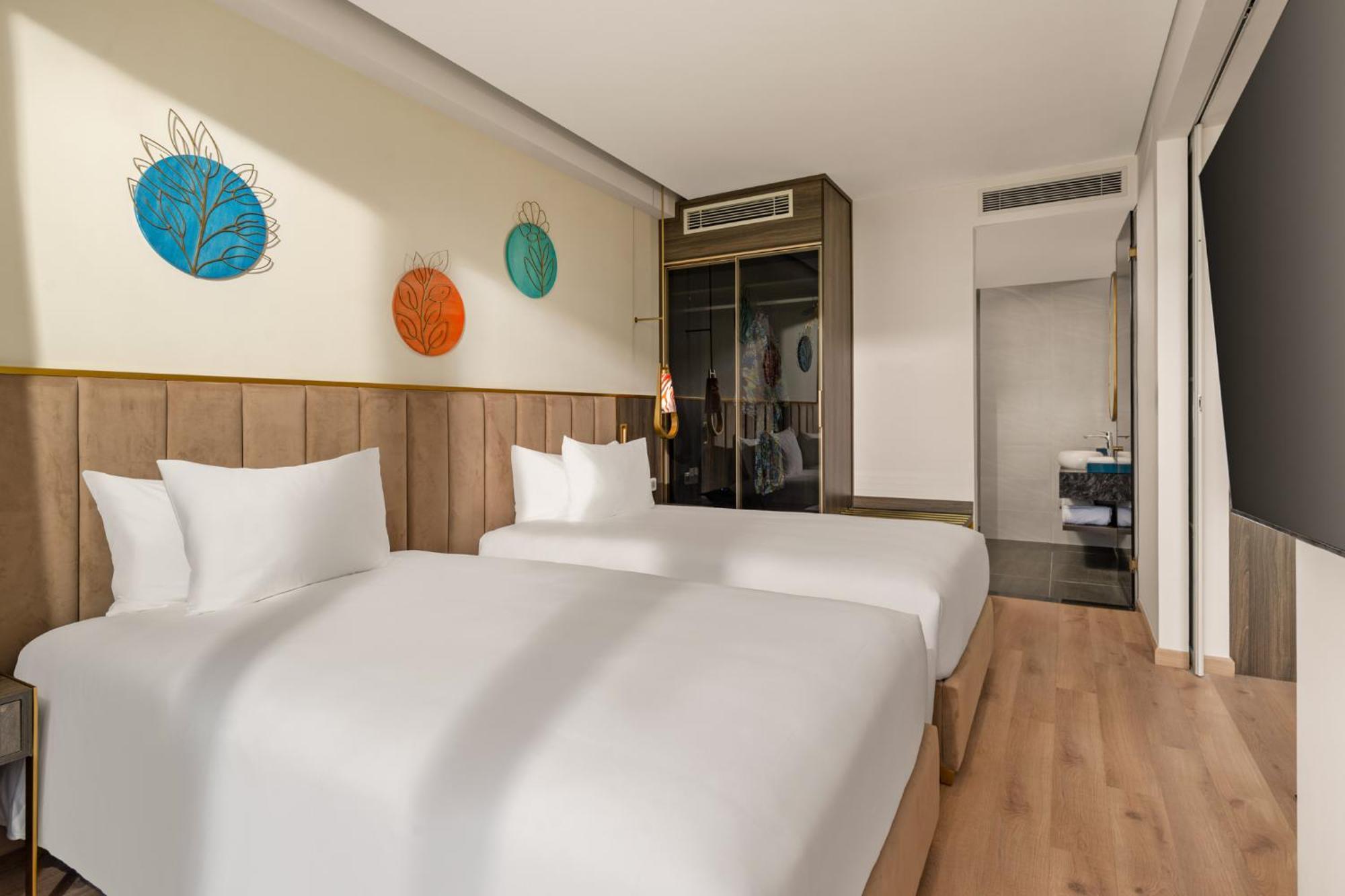 Wyndham Hoi An Royal Beachfront Resort & Villas Екстер'єр фото