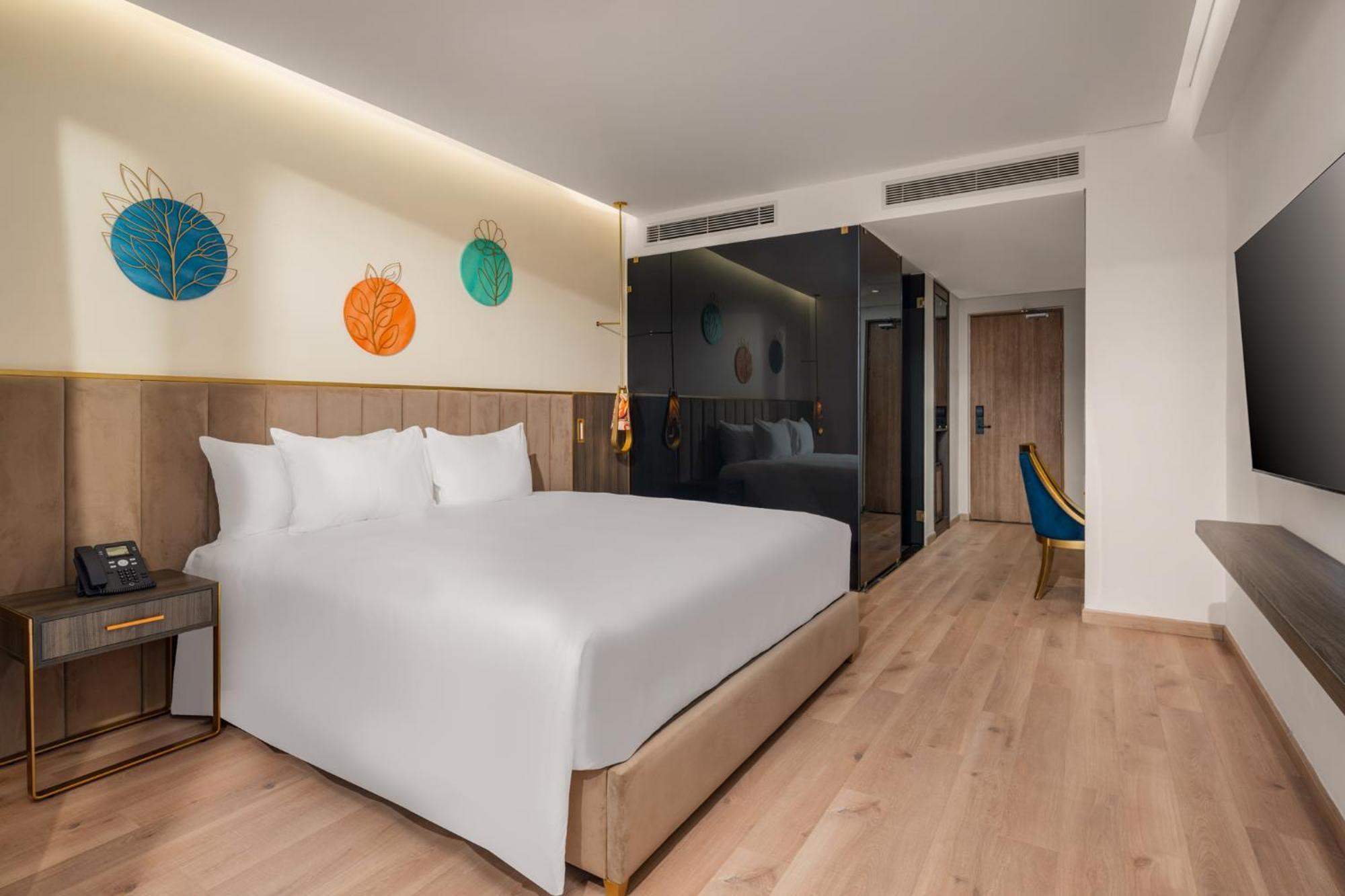 Wyndham Hoi An Royal Beachfront Resort & Villas Екстер'єр фото
